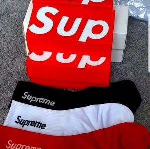 Supreme socks